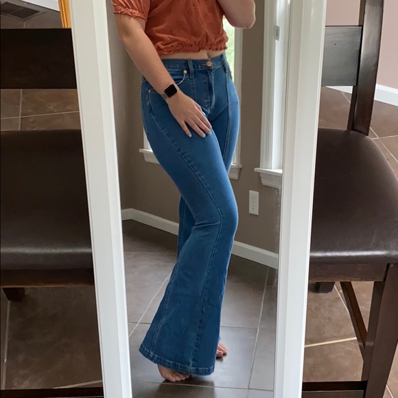 Wrangler Denim - LIKE NEW Wrangler high rise flare 28x34